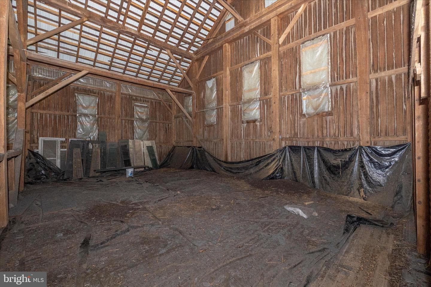 2027 Lincoln Way East photo 56