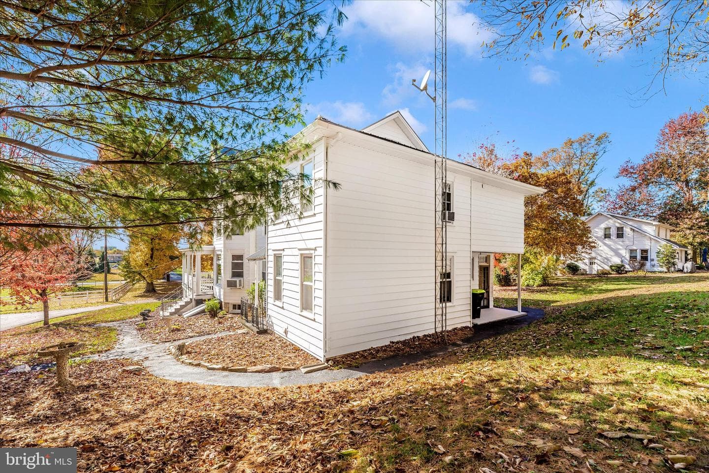 2027 Lincoln Way East photo 63