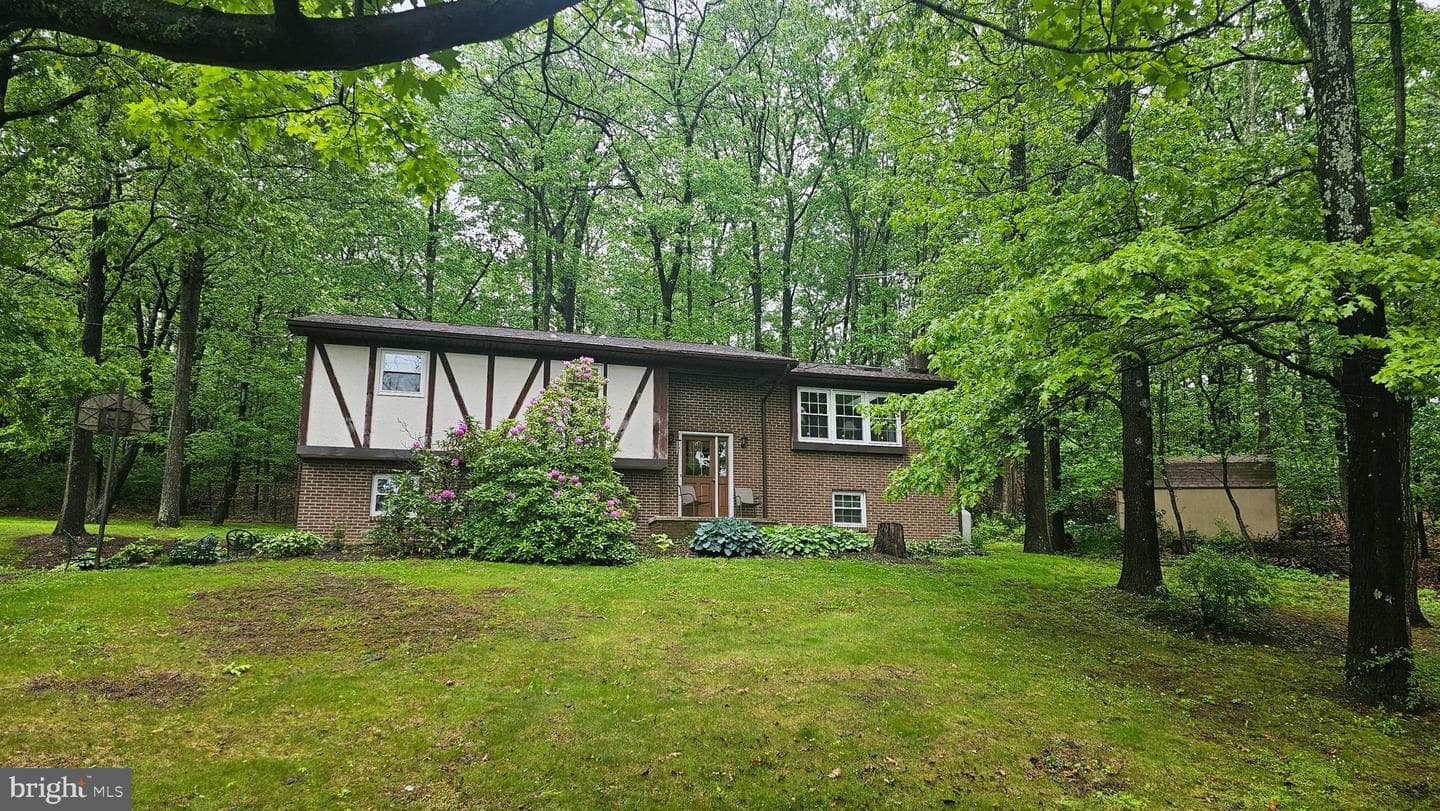 8964 Capitol Hill Road photo 2