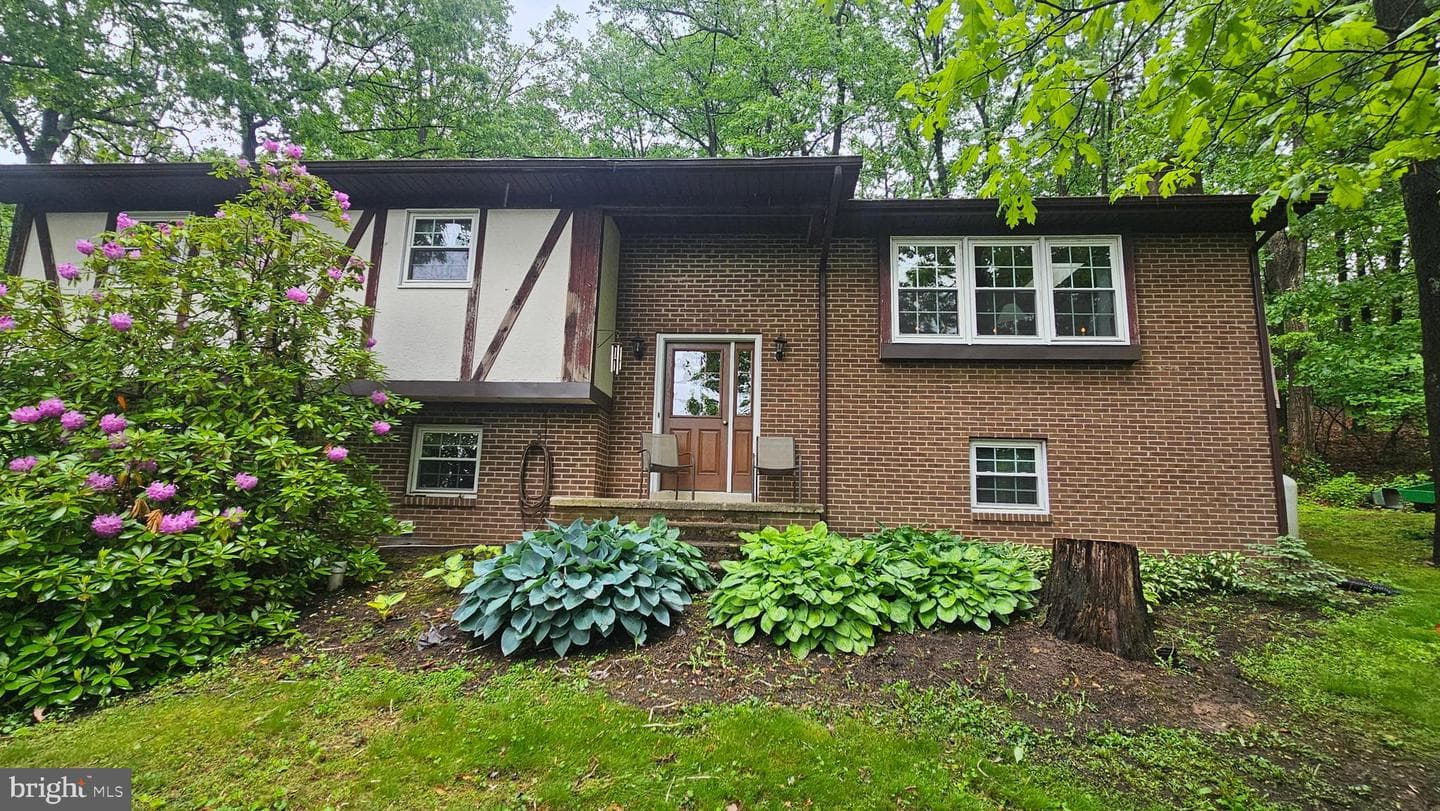 8964 Capitol Hill Road photo 5