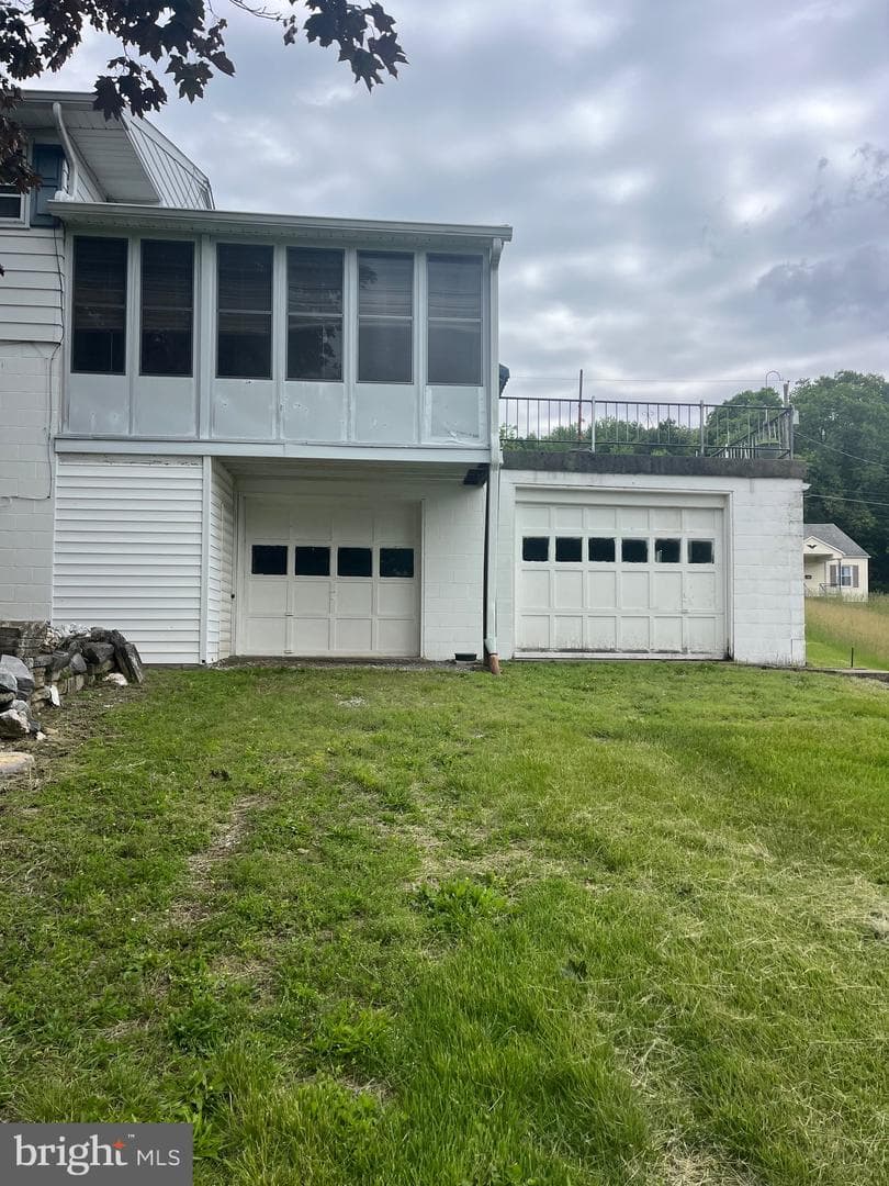 313 Northfield Avenue photo 3