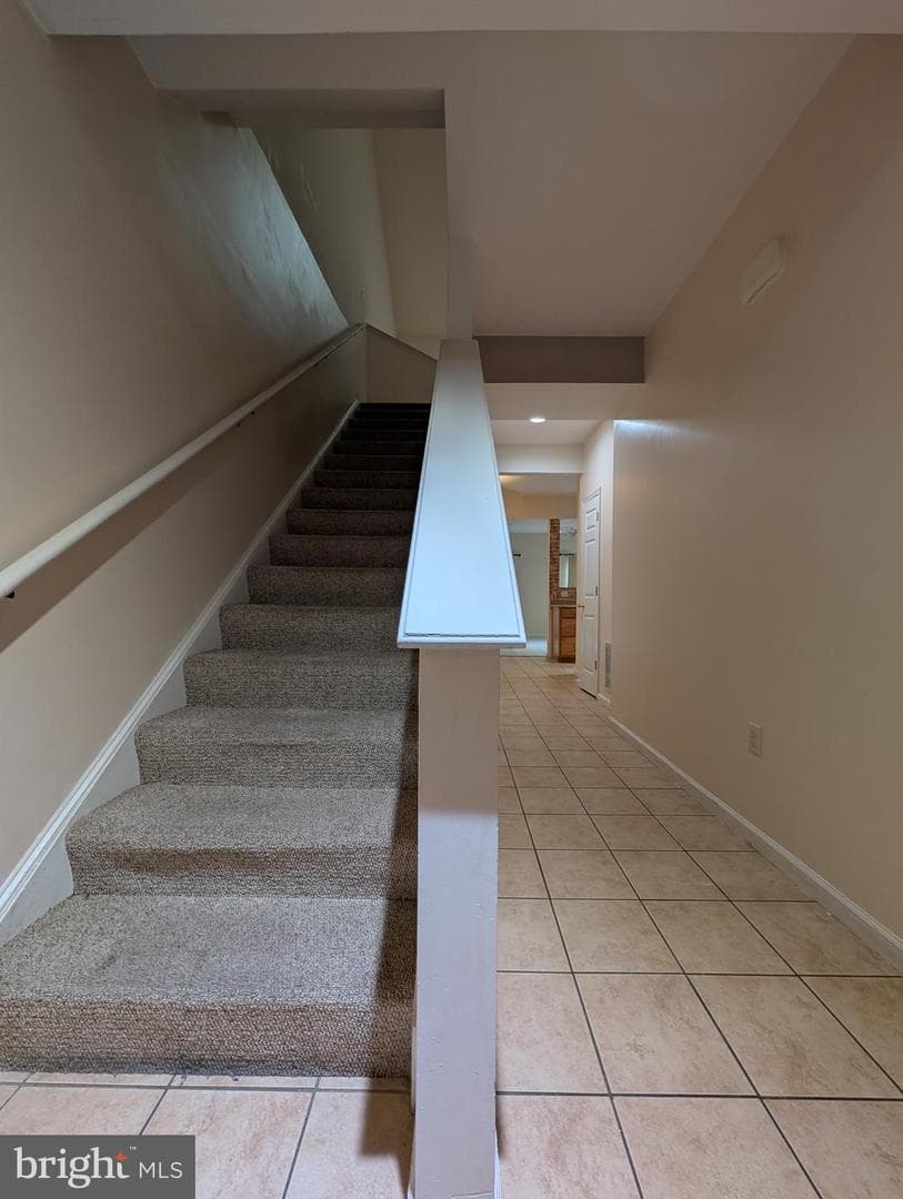 2033 Powell Drive photo 2