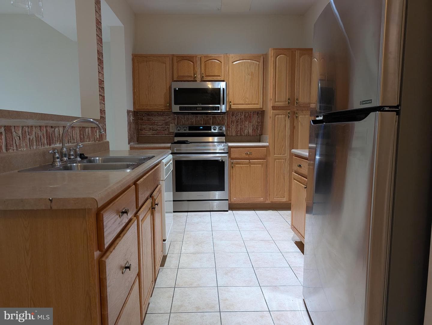 2033 Powell Drive photo 4