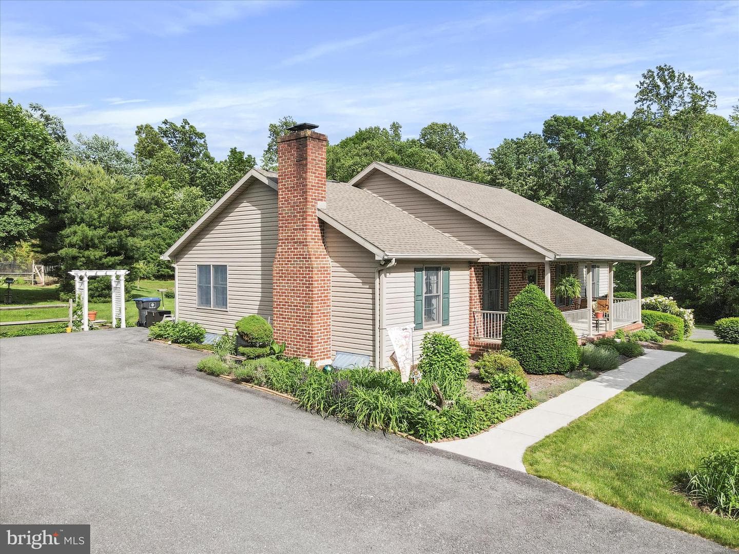 5762 White Church Road photo 3