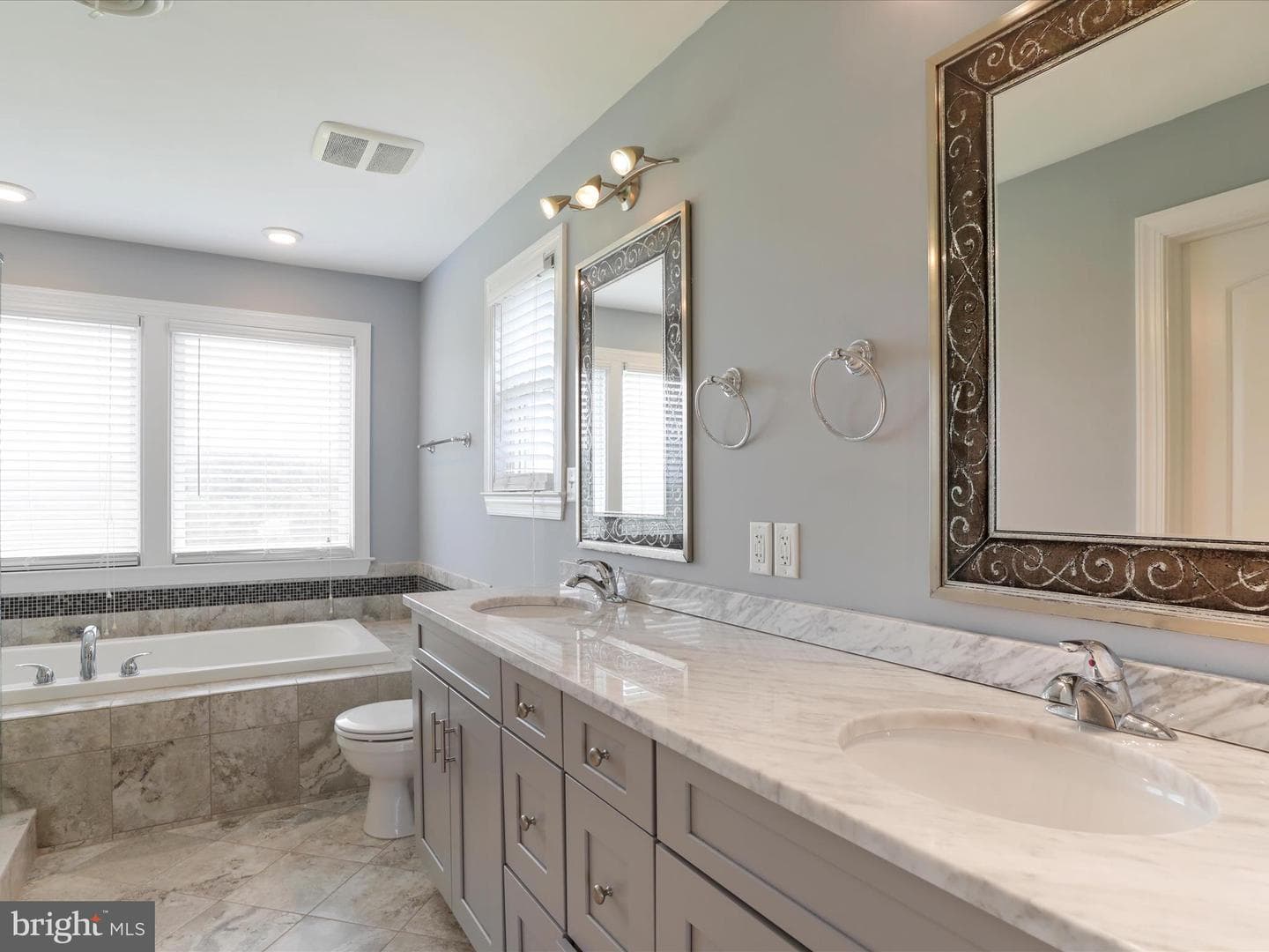 2238 Castlegreen Drive photo 33