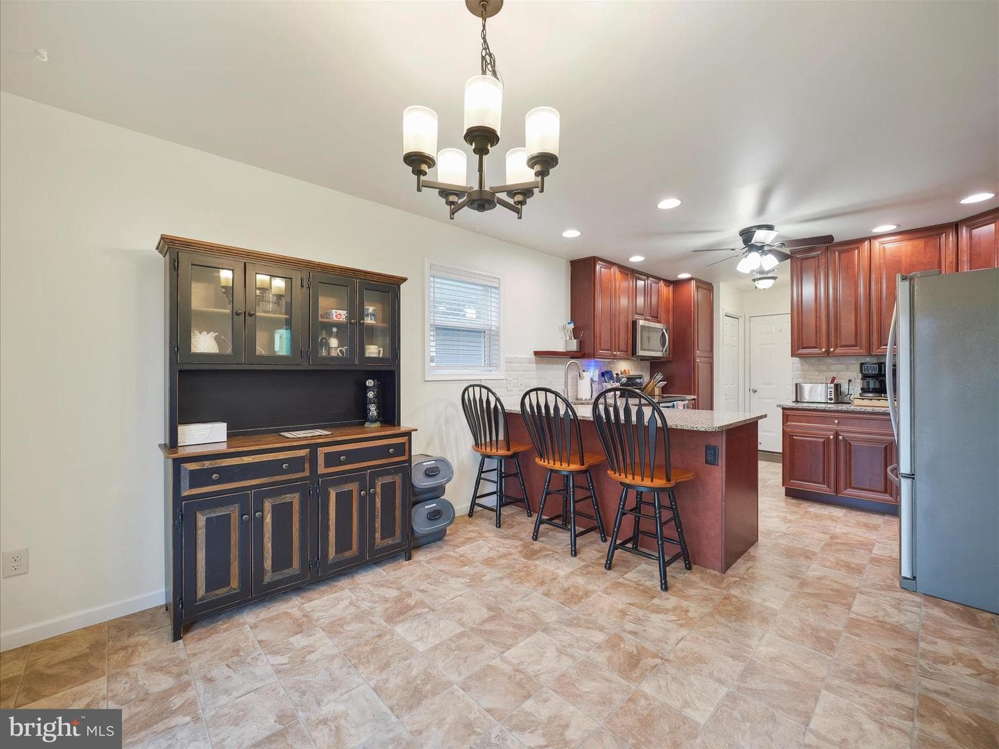 209 Benedict Avenue photo 10