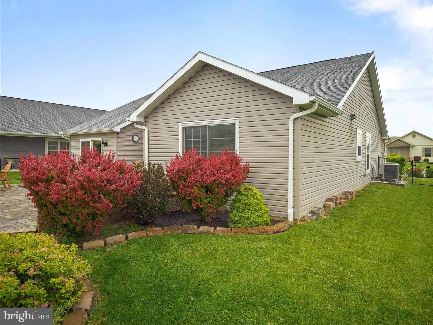 209 Benedict Avenue photo 30