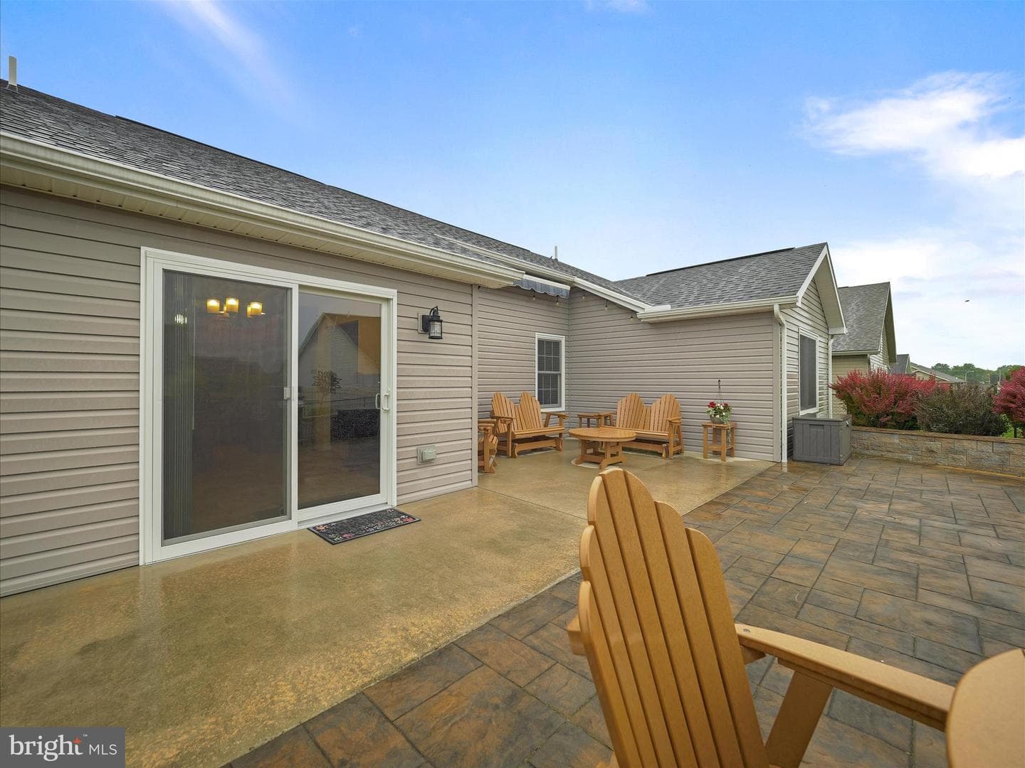 209 Benedict Avenue photo 31