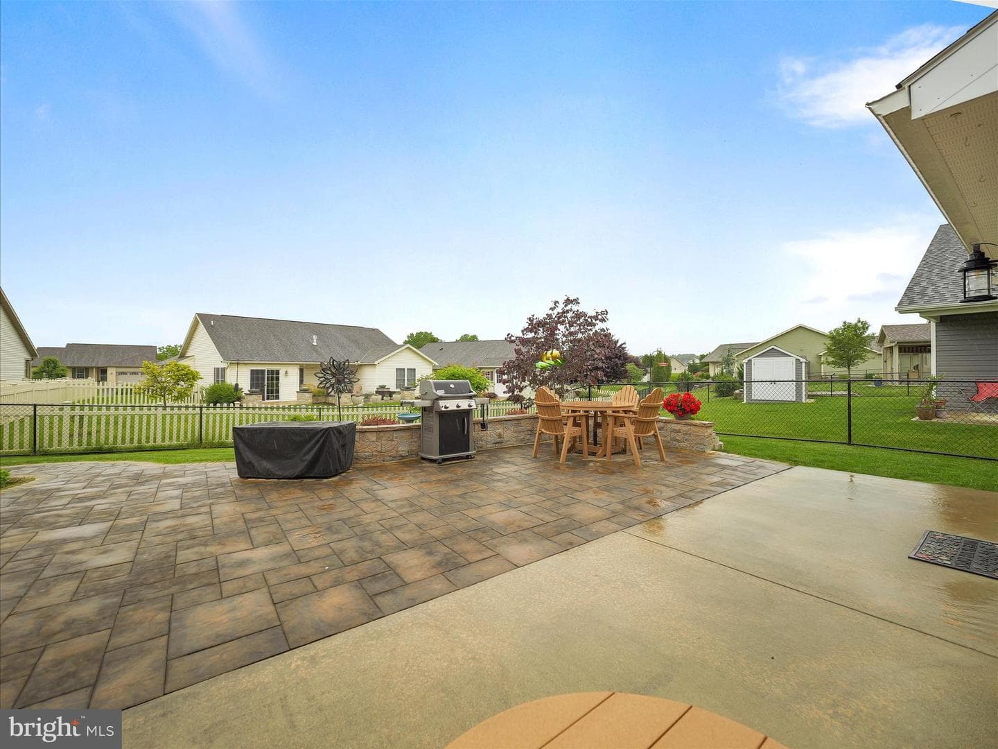 209 Benedict Avenue photo 32