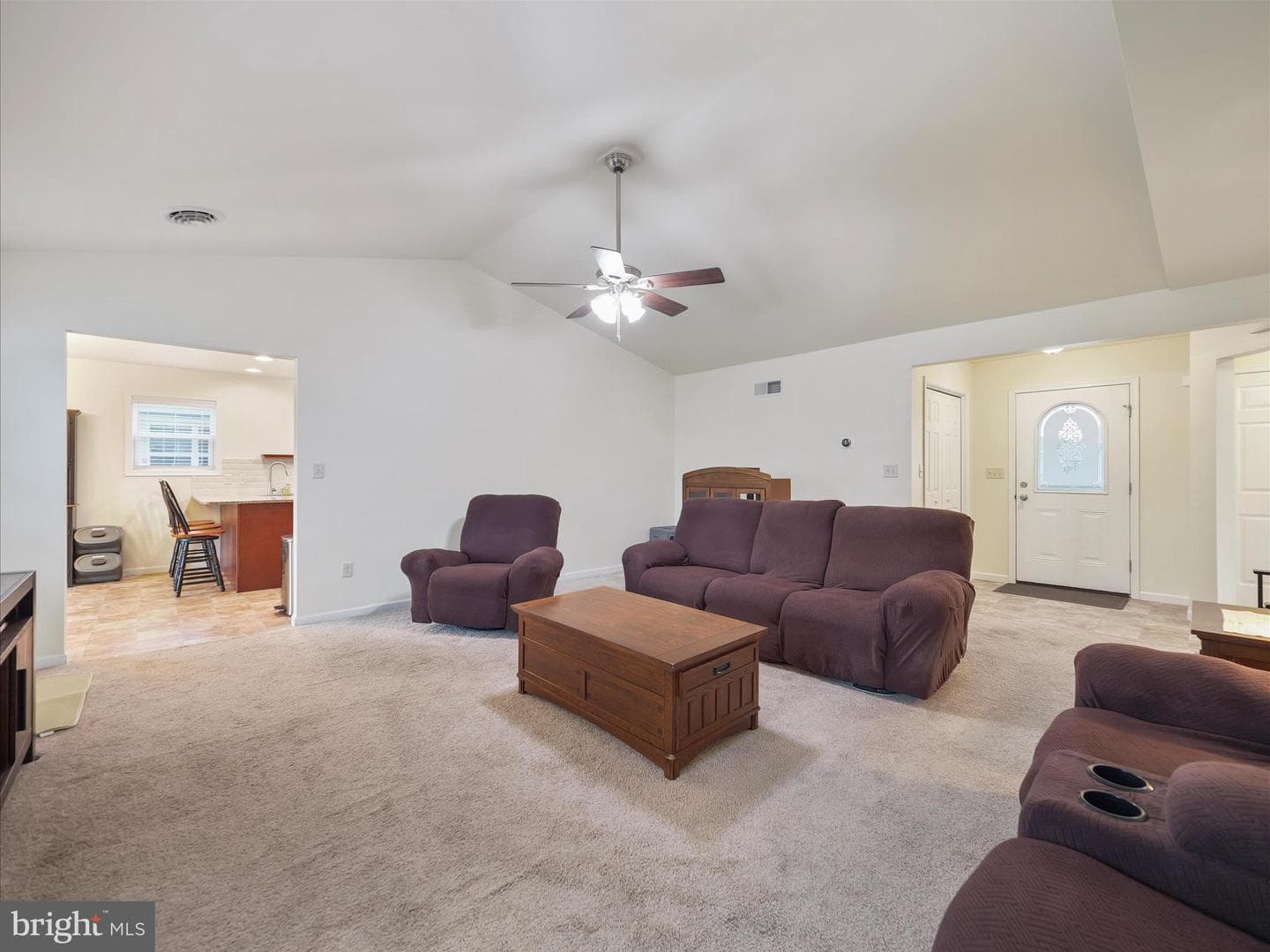 209 Benedict Avenue photo 8