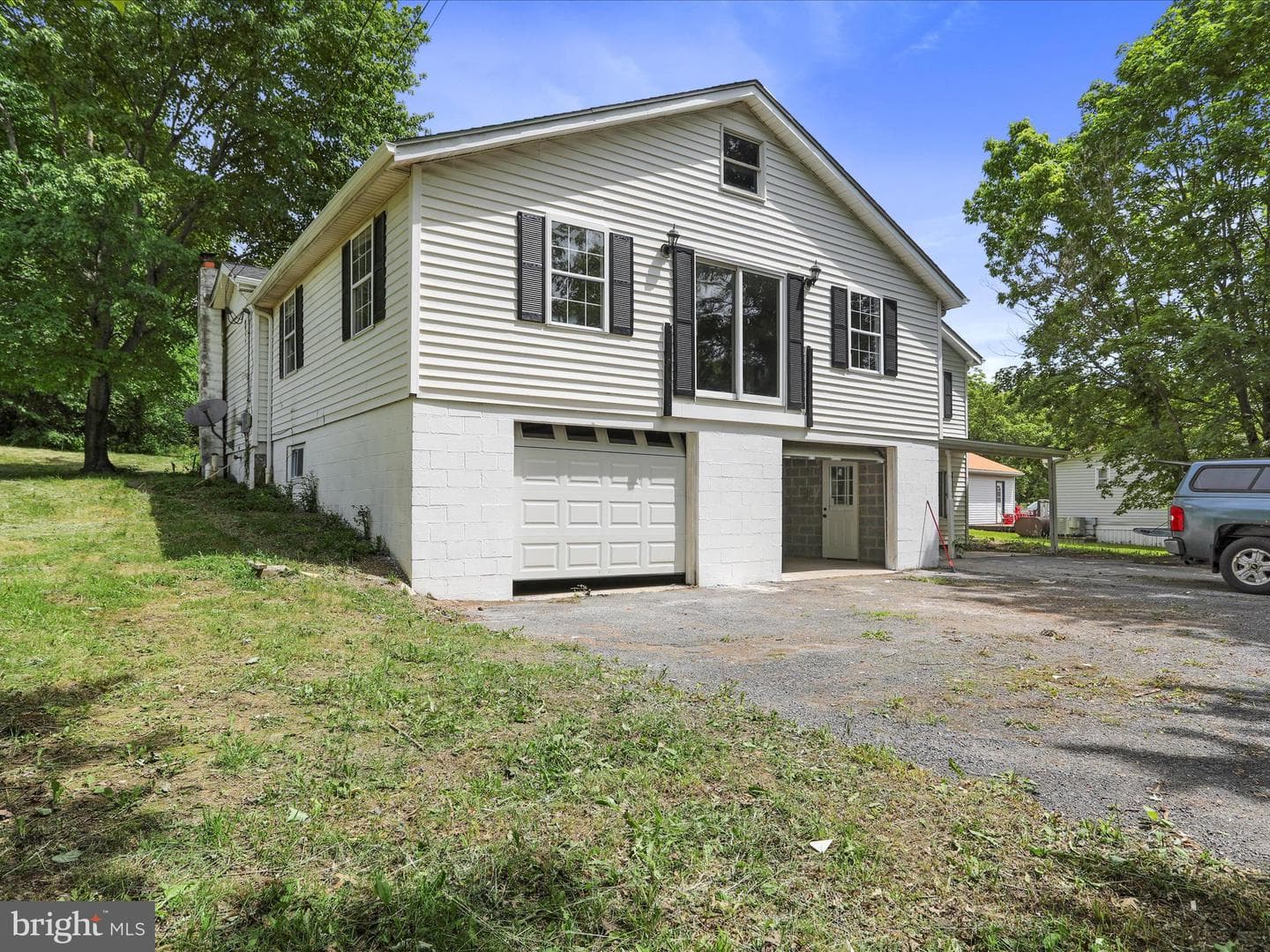2784 Anna Court photo 4