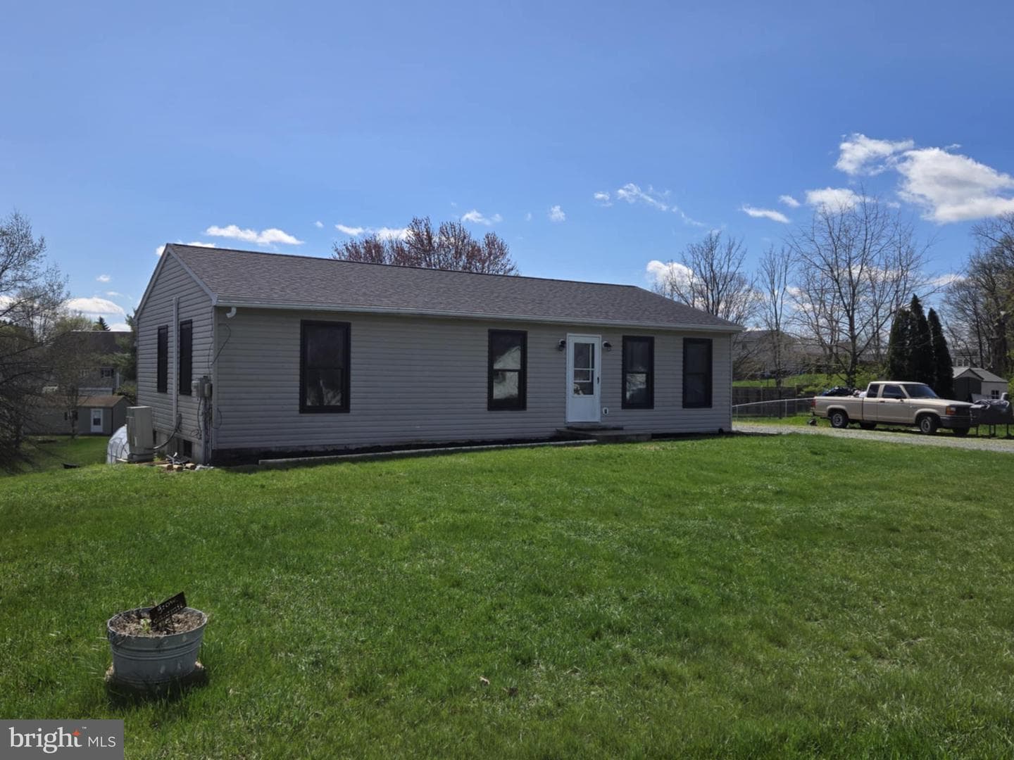 4202 Heiple Court photo 3