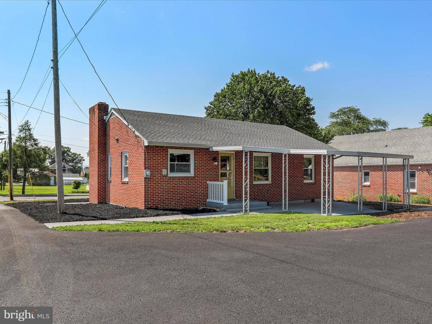 622 S Allison Street photo 30