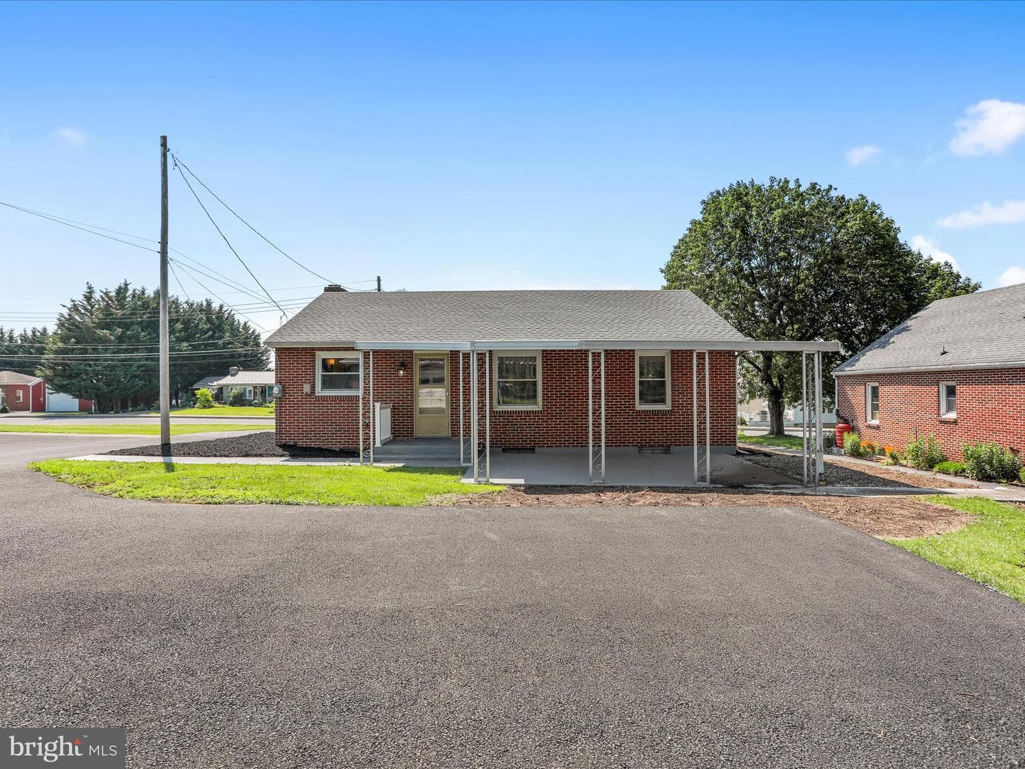 622 S Allison Street photo 32