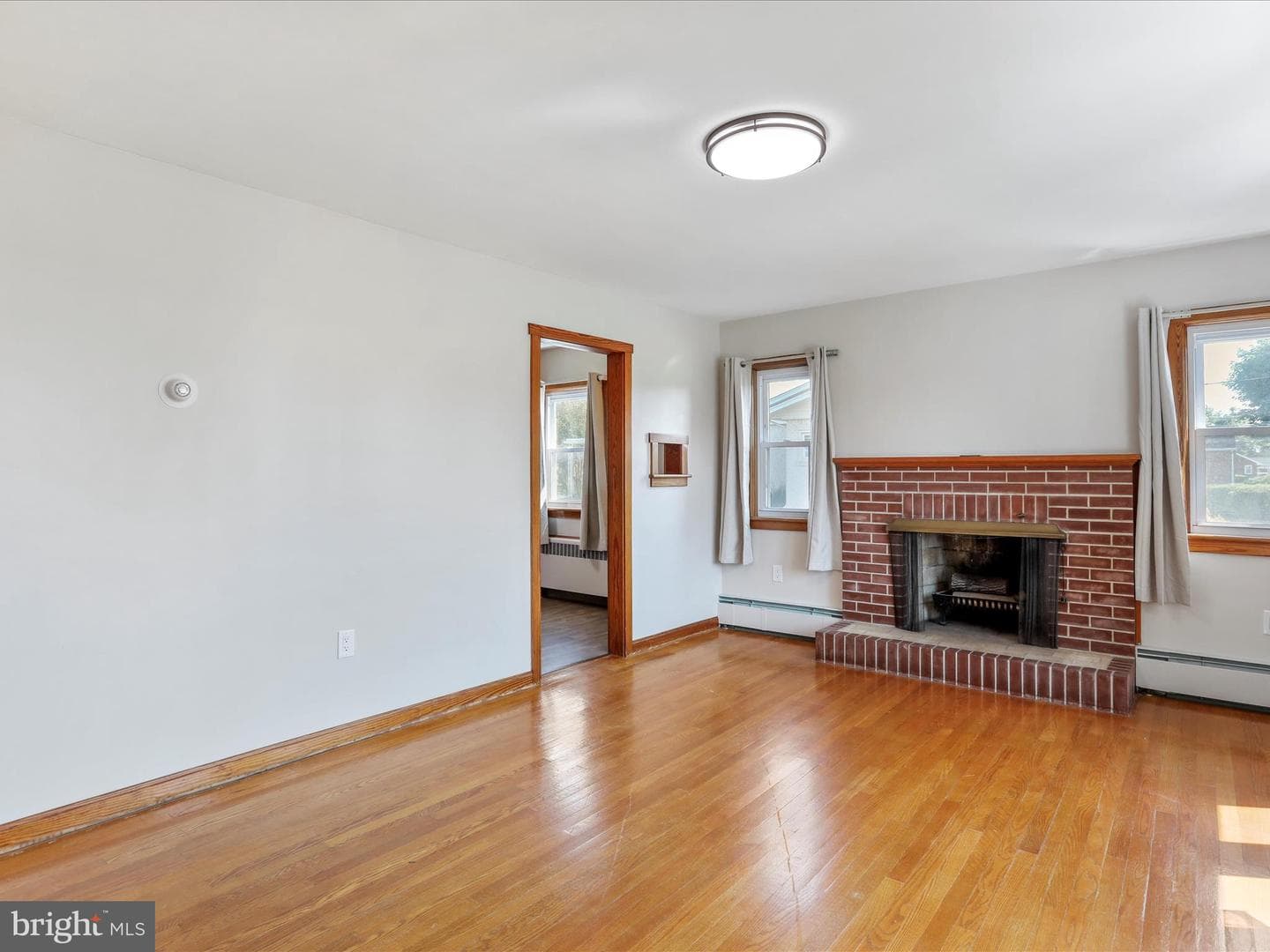 622 S Allison Street photo 5