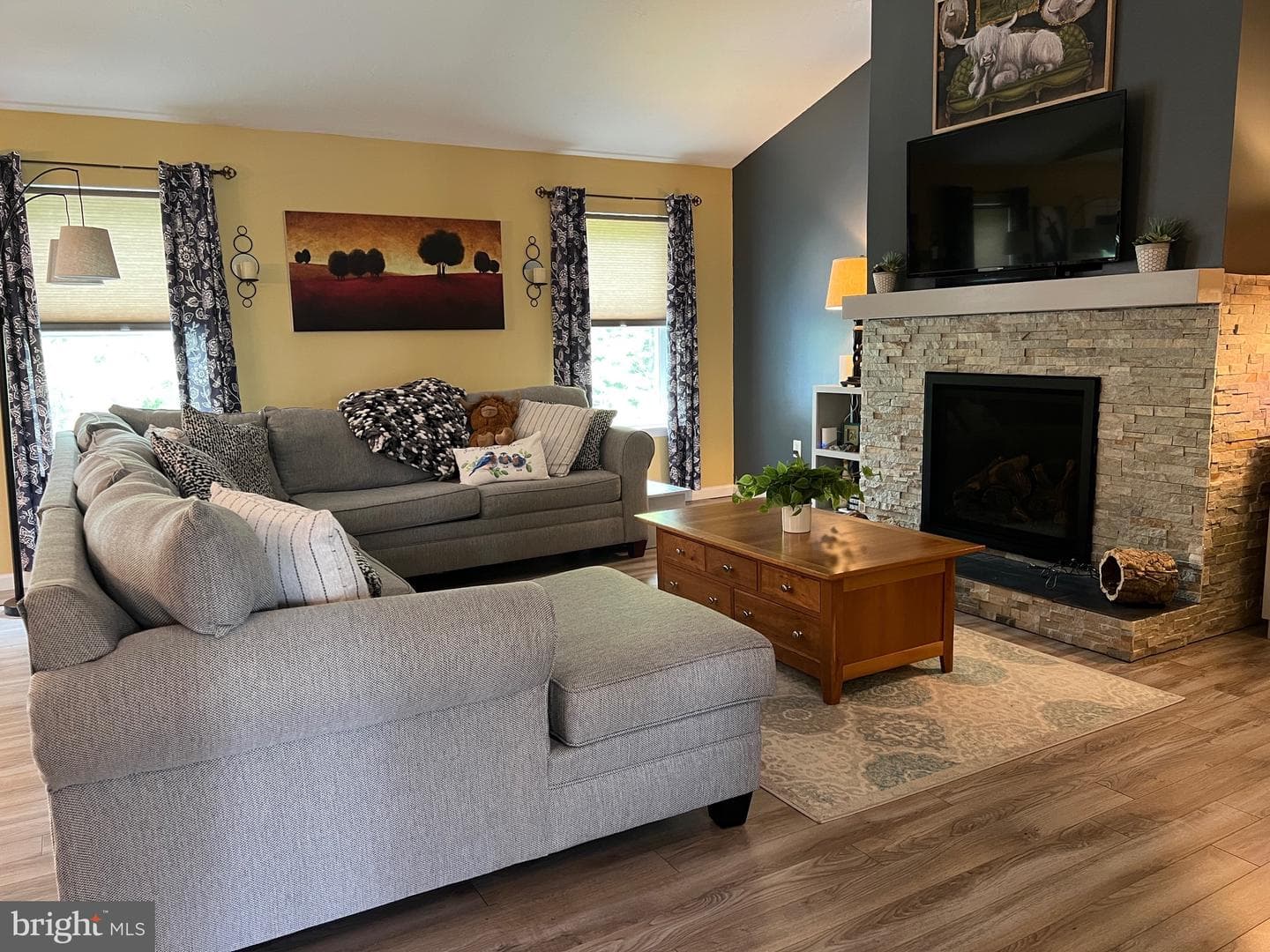 1773 Falcon Lane photo 8
