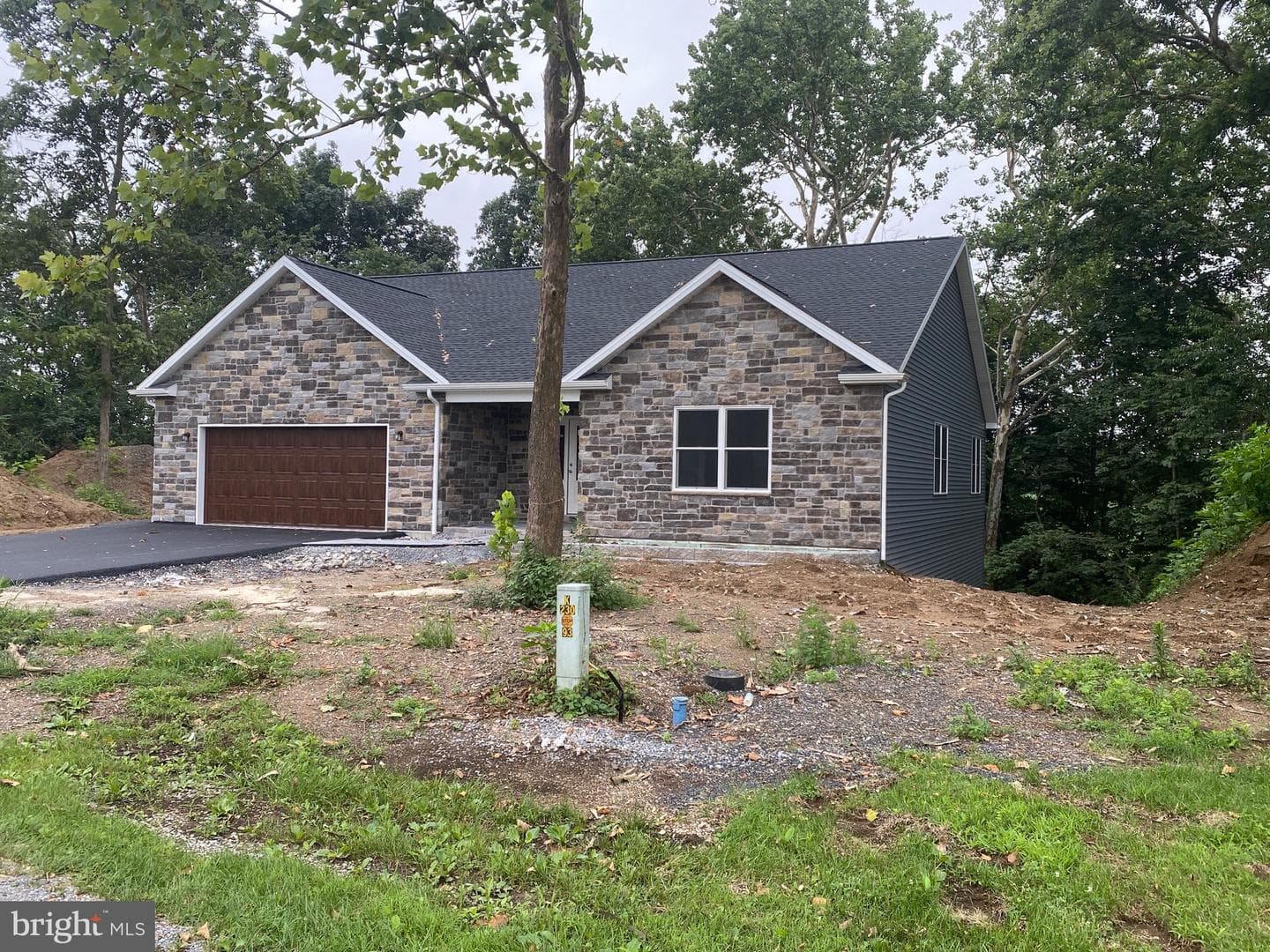 148 Buckingham Drive photo 1
