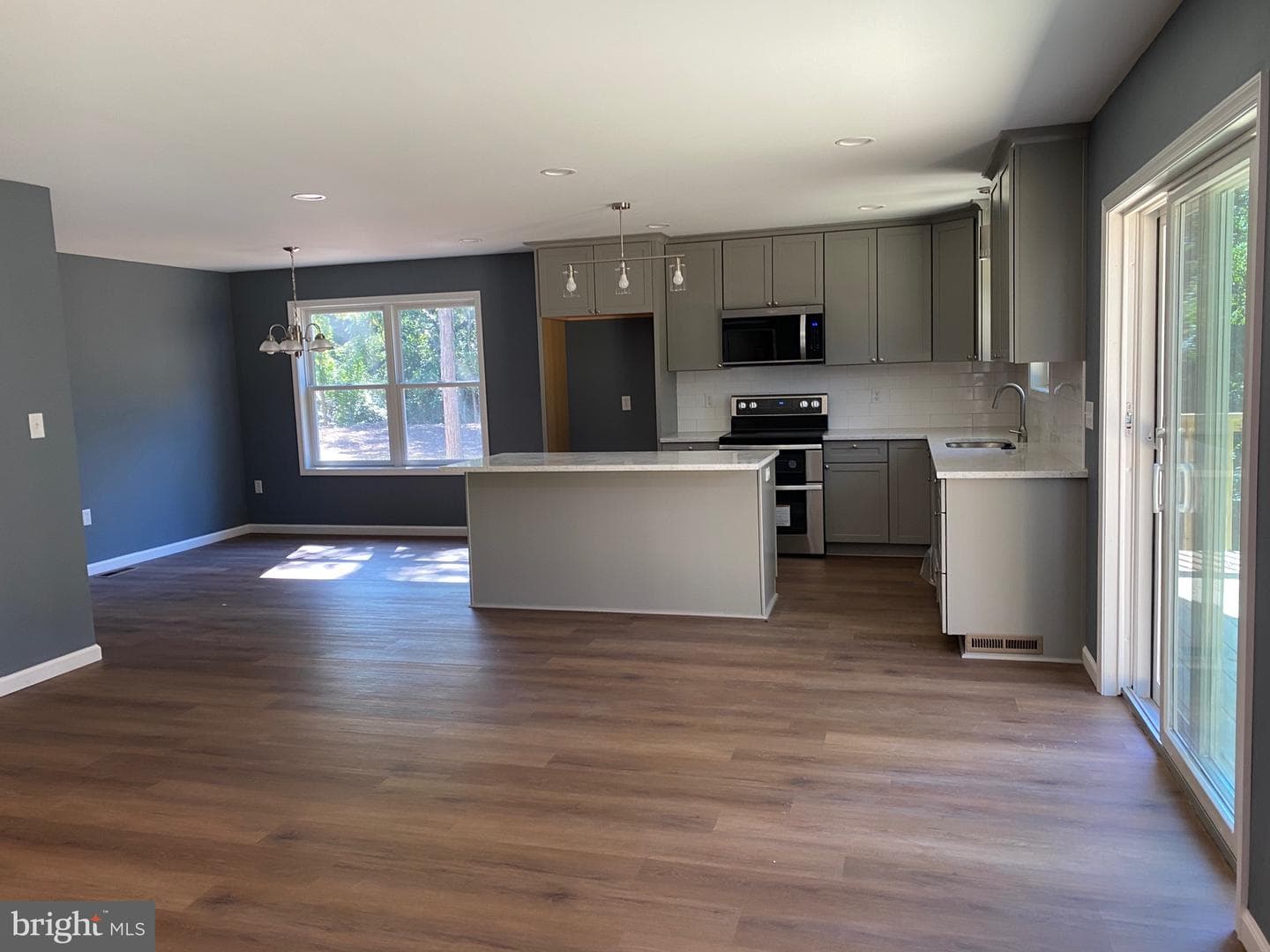 148 Buckingham Drive photo 5