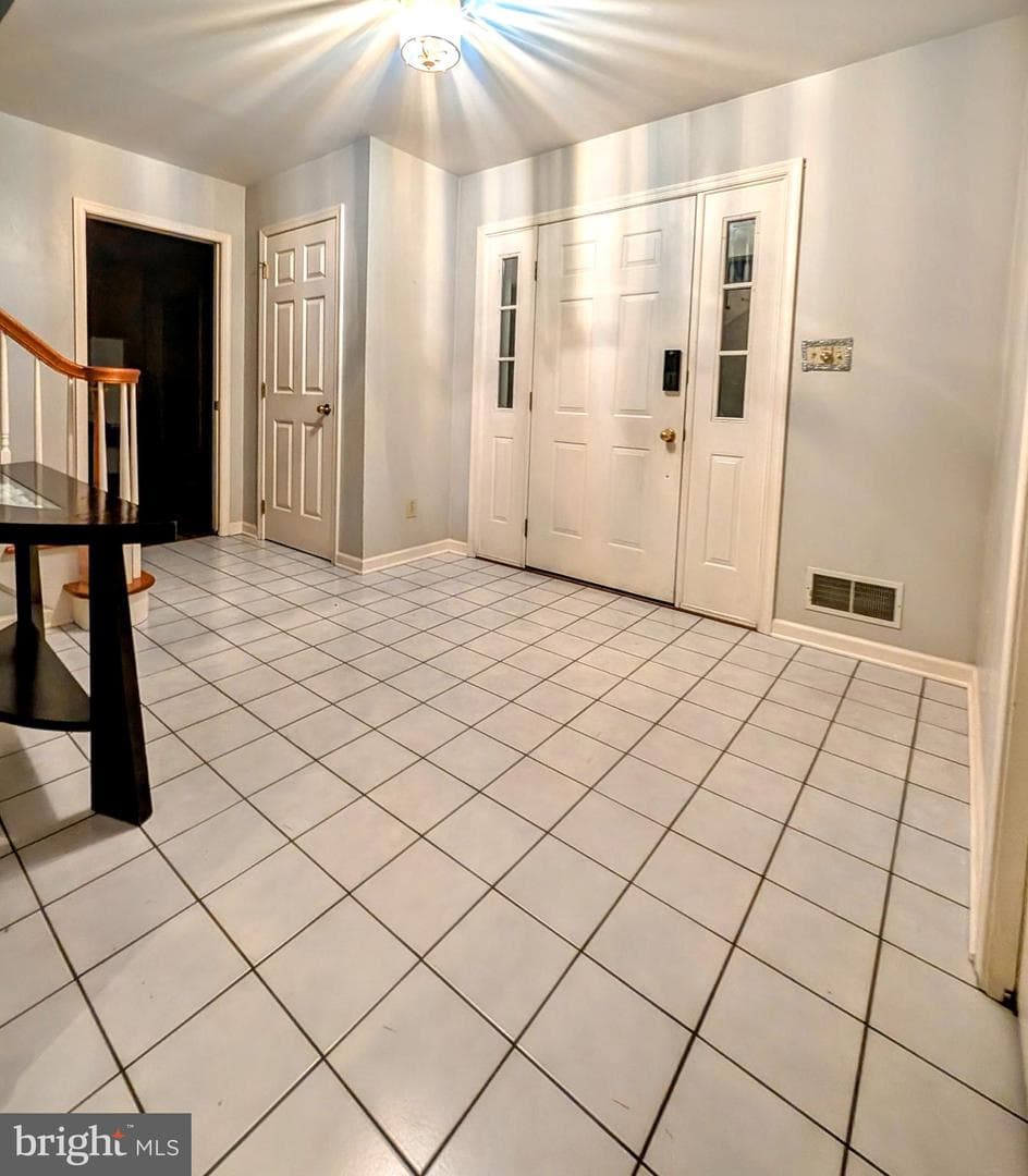 507 Brookview Drive photo 3