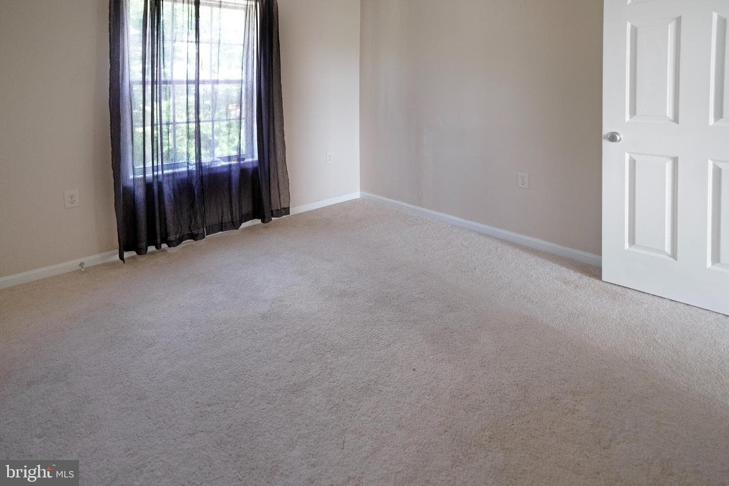 14799 Cedarbrook Drive photo 9