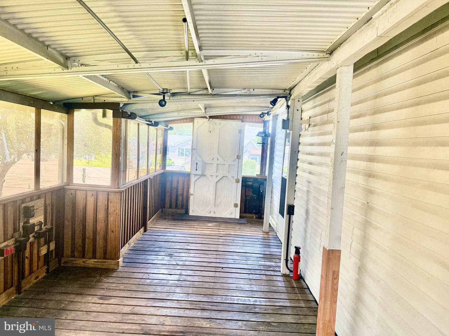 242 Waverly Court photo 35