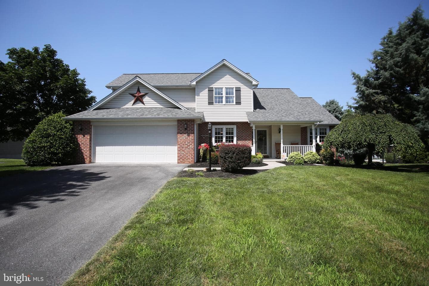 173 Stony Point Avenue photo 1