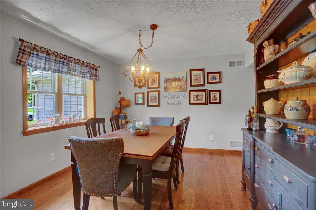 173 Stony Point Avenue photo 10