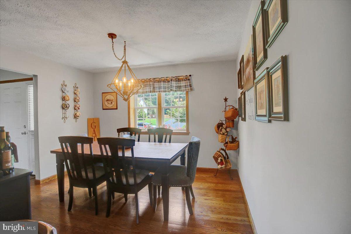 173 Stony Point Avenue photo 11