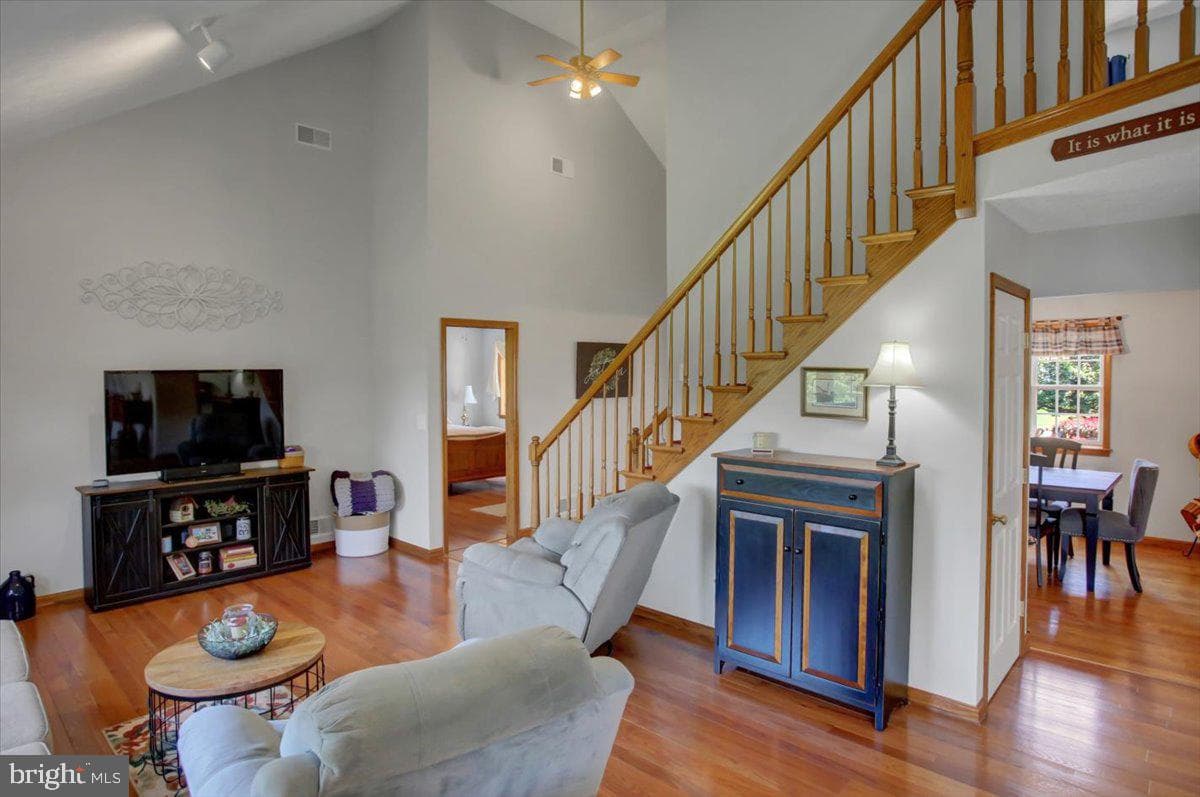 173 Stony Point Avenue photo 14