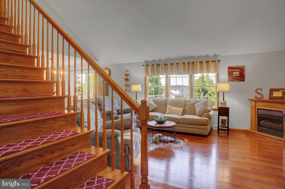 173 Stony Point Avenue photo 16