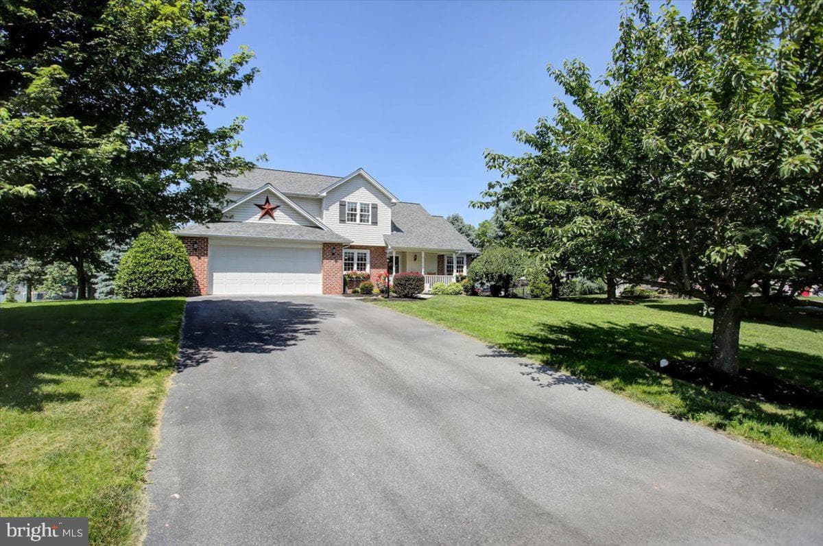 173 Stony Point Avenue photo 2