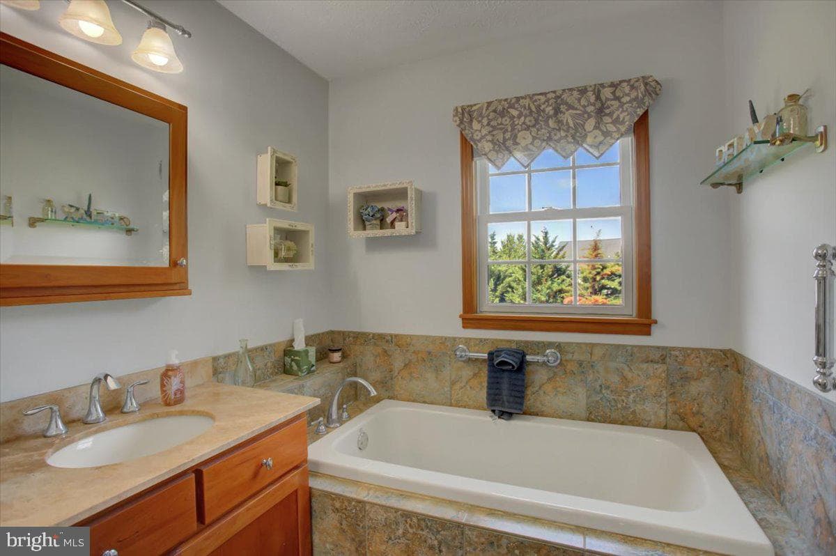 173 Stony Point Avenue photo 20