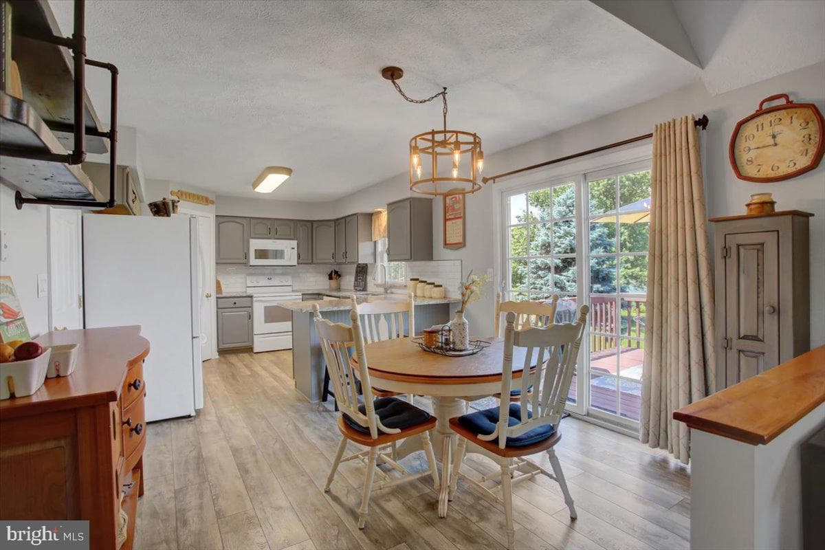 173 Stony Point Avenue photo 24