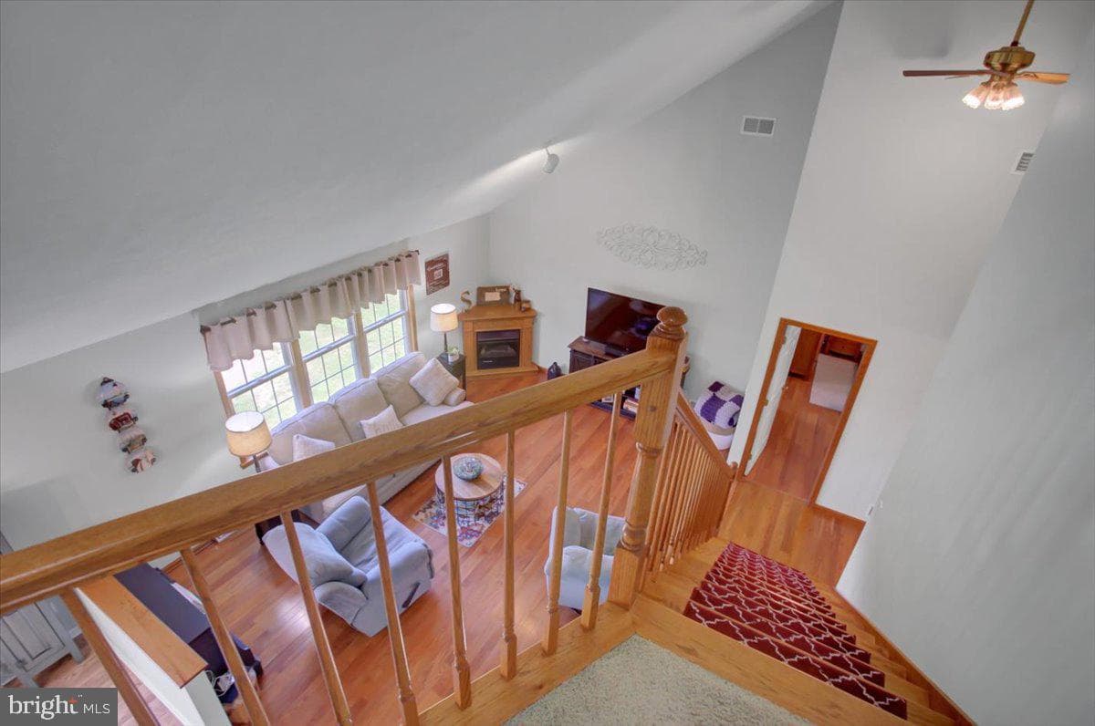 173 Stony Point Avenue photo 31