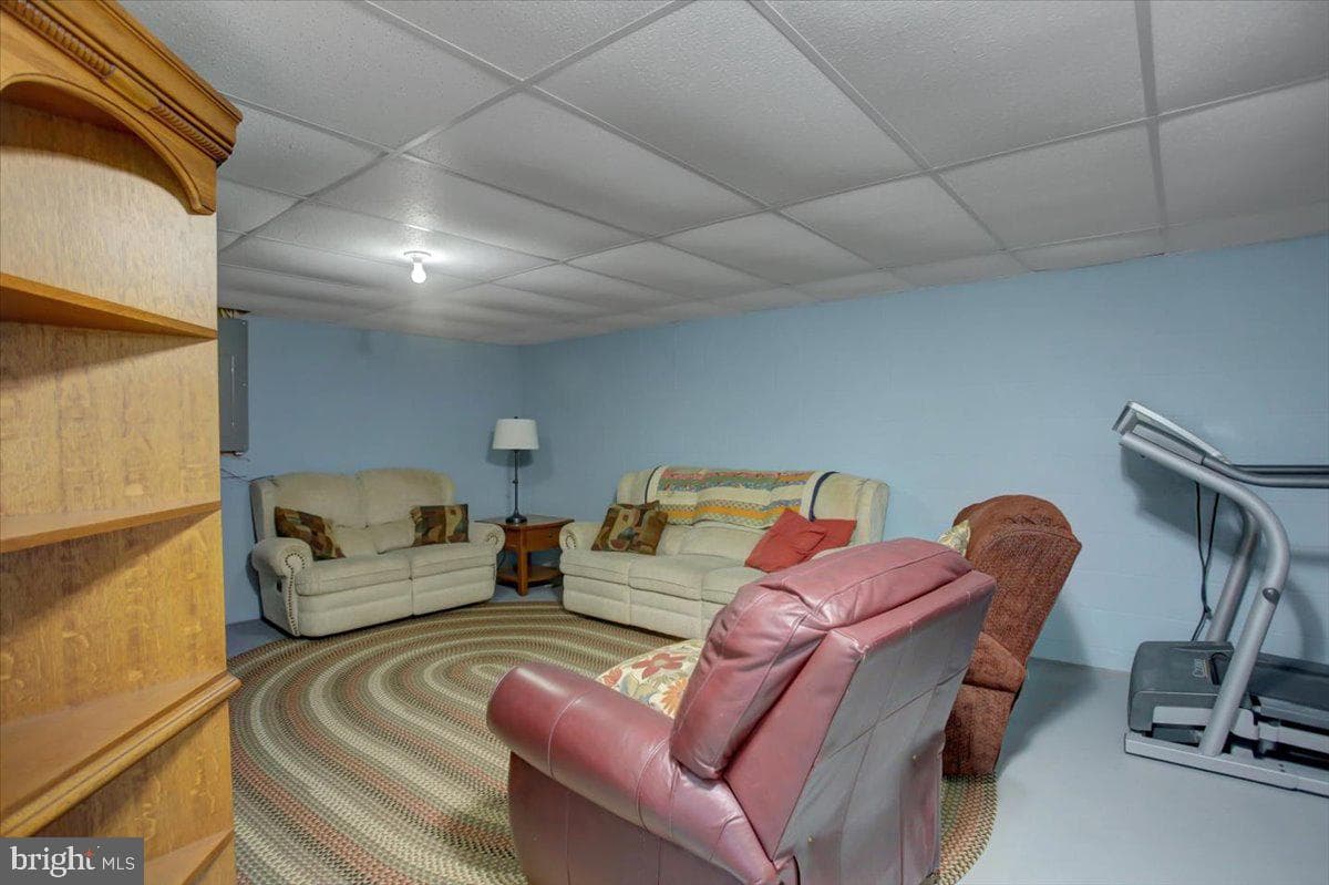 173 Stony Point Avenue photo 39