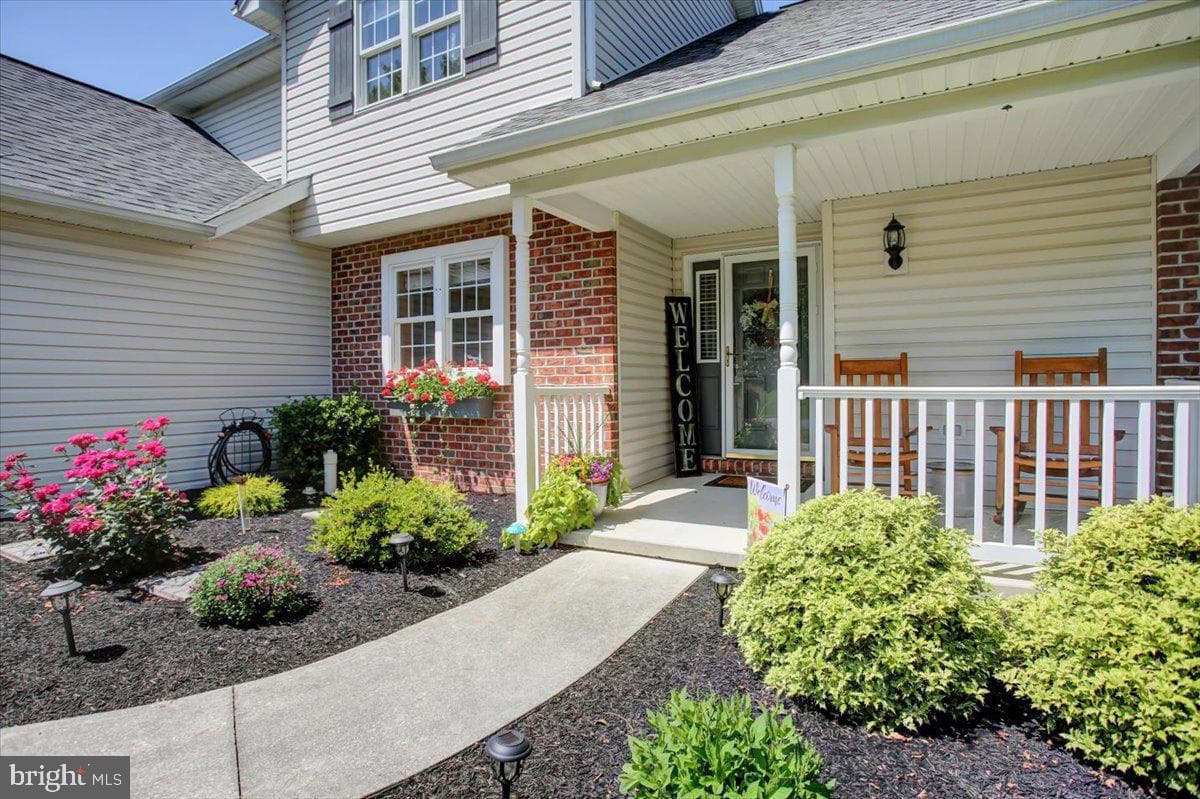 173 Stony Point Avenue photo 4