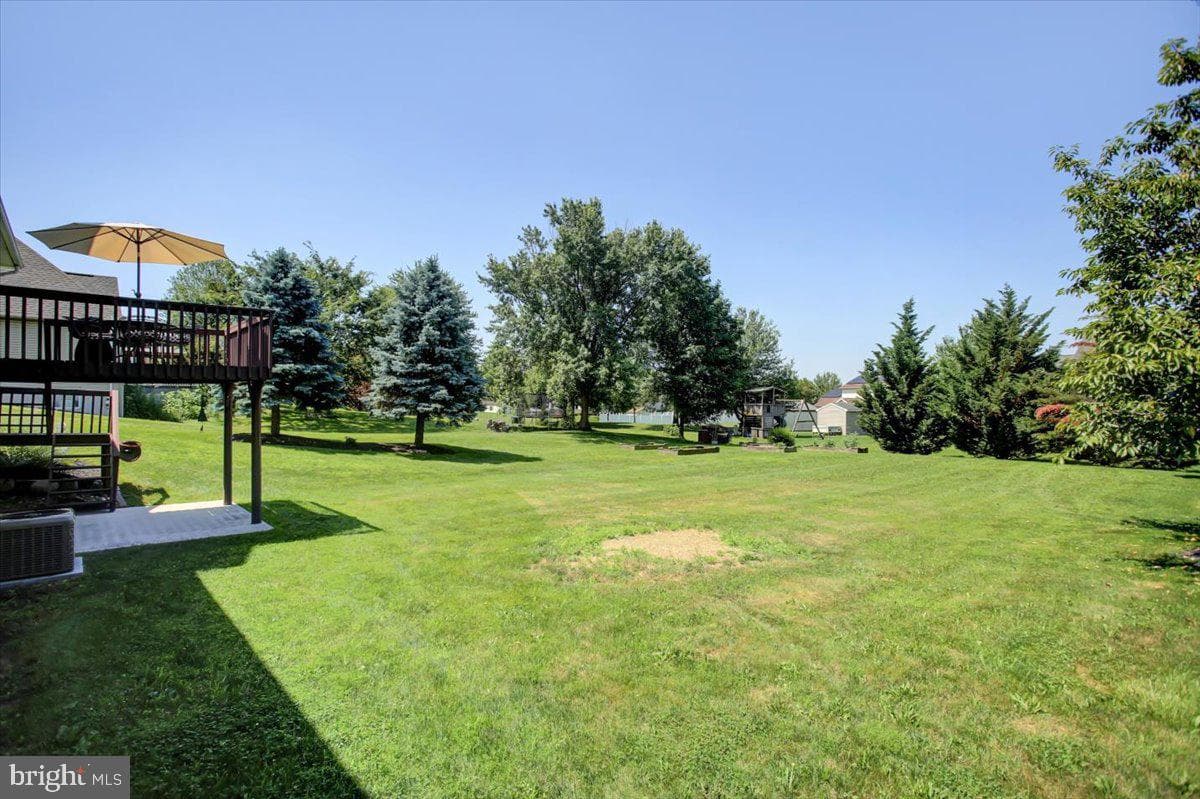 173 Stony Point Avenue photo 44