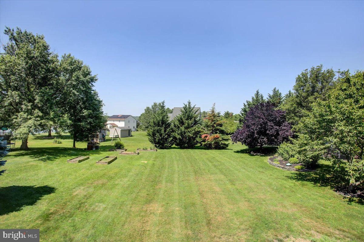 173 Stony Point Avenue photo 48