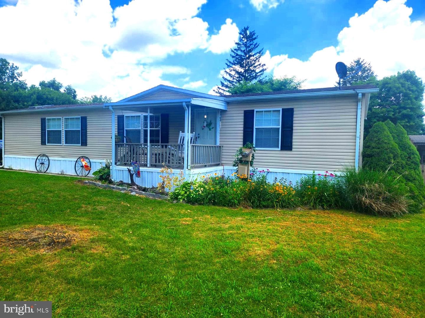 4612 Holly Drive photo 2