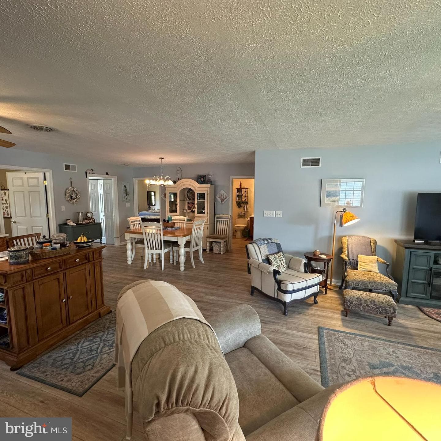 121 Central Way photo 10