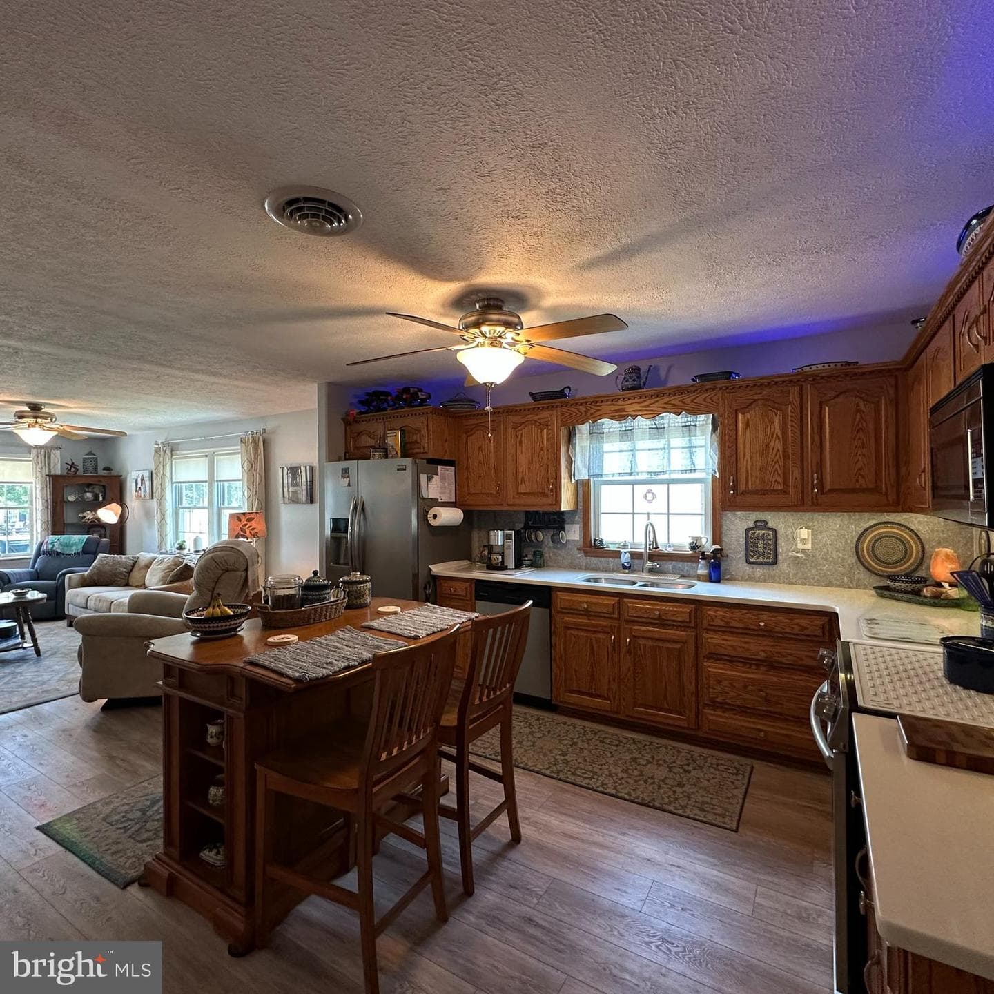 121 Central Way photo 13