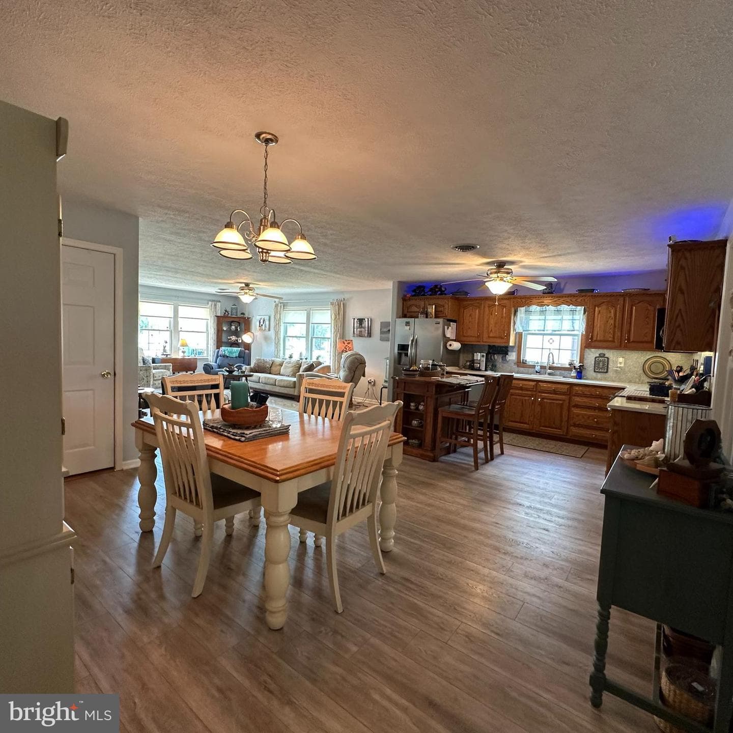 121 Central Way photo 26