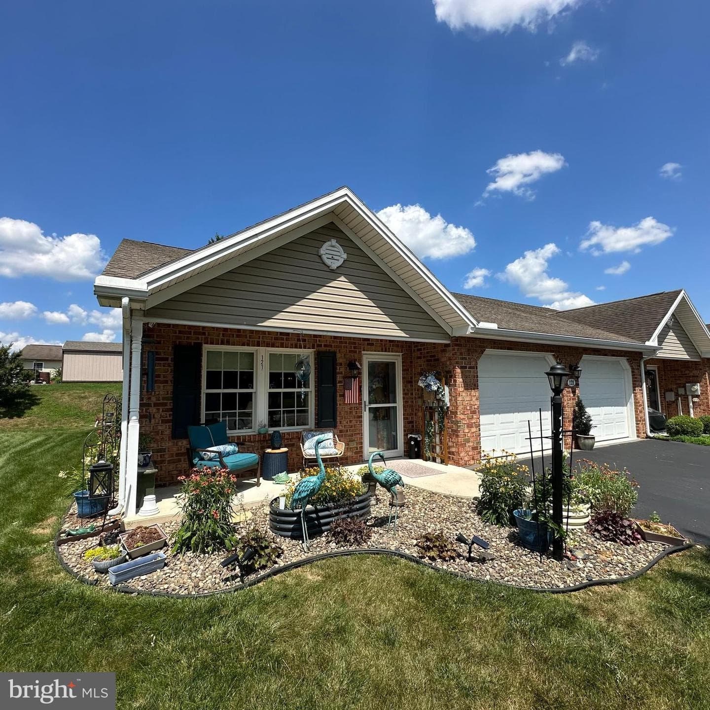 121 Central Way photo 3