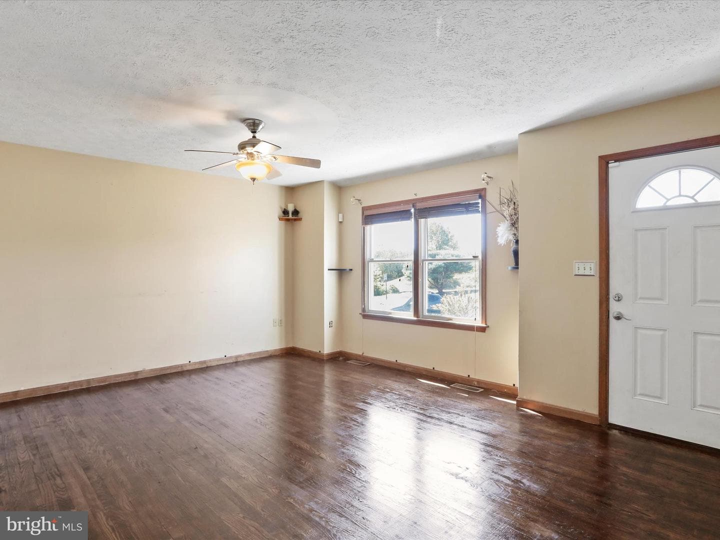 1191 Candice Lane photo 5