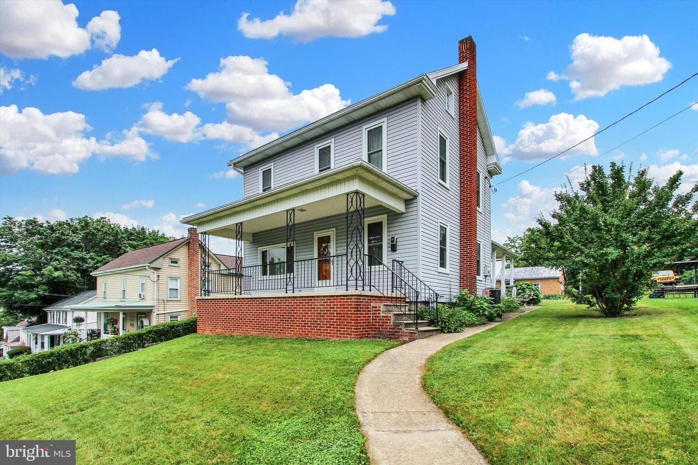 215 Mount Airy Avenue photo 2