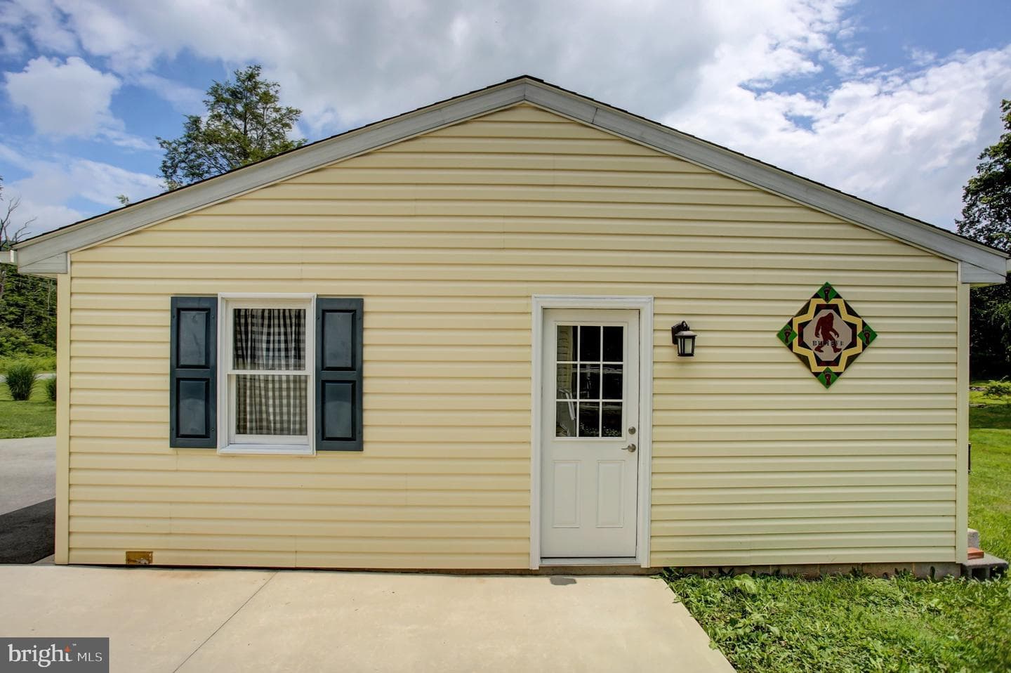 21796 Amberson Road photo 38