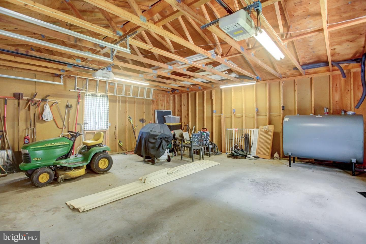 21796 Amberson Road photo 39