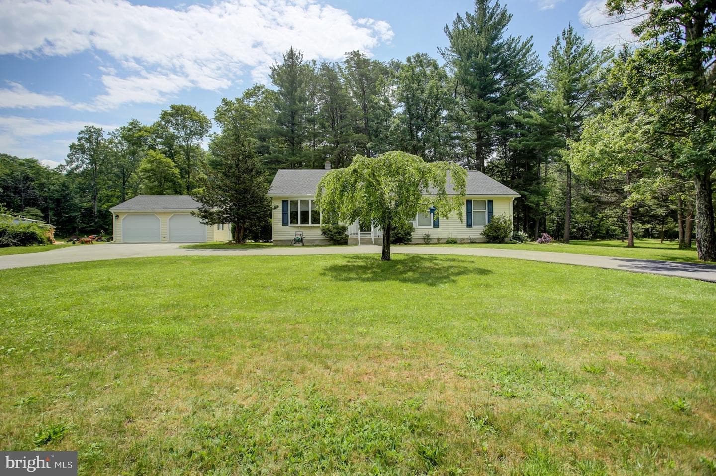 21796 Amberson Road photo 4