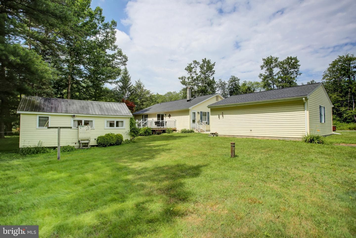 21796 Amberson Road photo 6