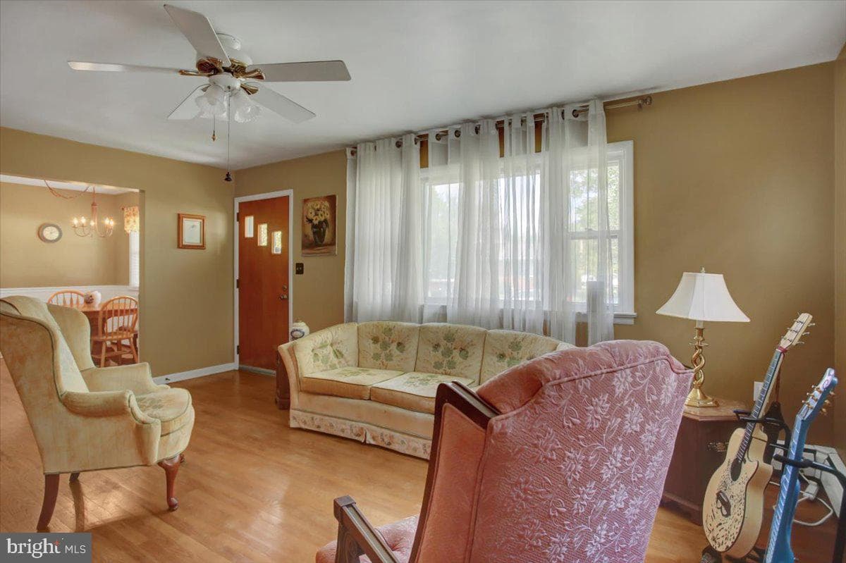 889 Broad Street photo 20